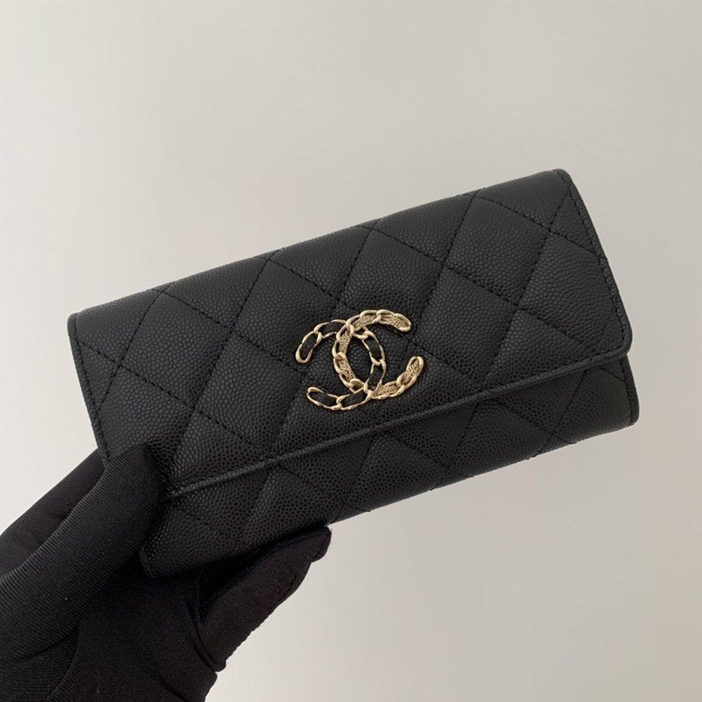 Chanel Caviar Quilted Gusset Flap Wallet